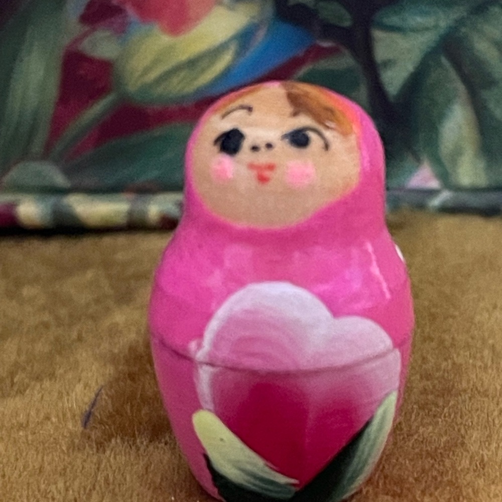 Adorable Nesting Dolls - Picture 6 of 10